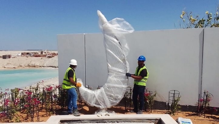 Metal and wire Sculpture in UAE